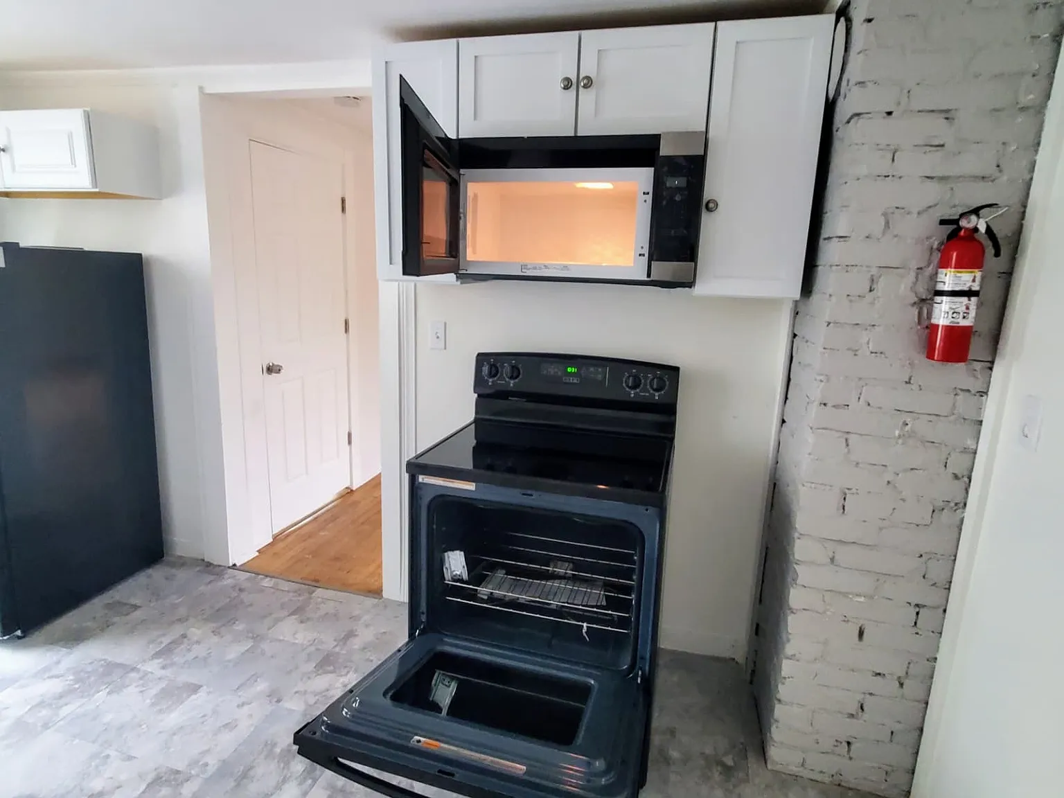 2 bed, 2344 sqft, $1,795 — Photo 2