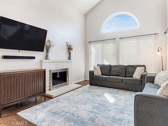 5th image of 12840 Mayflower Ct