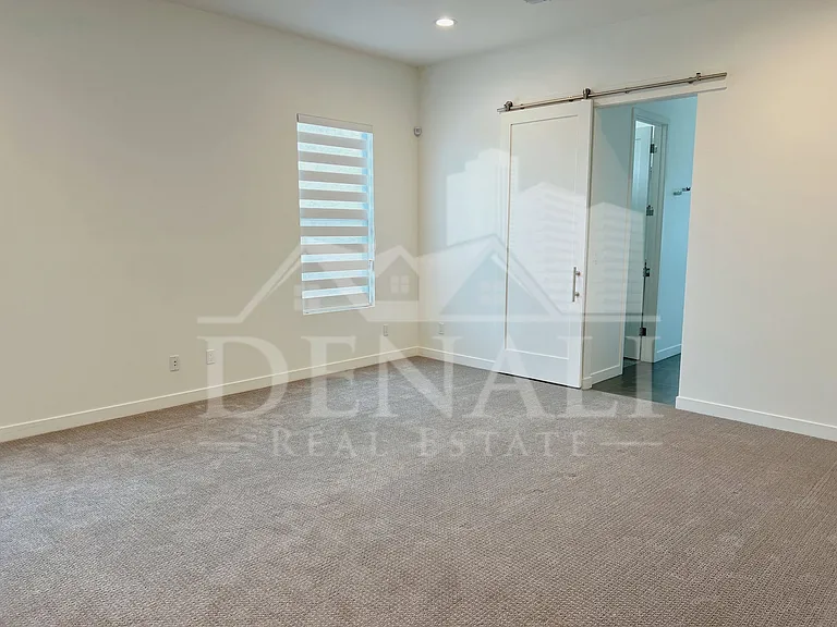10920 E North Ln — Photo 12