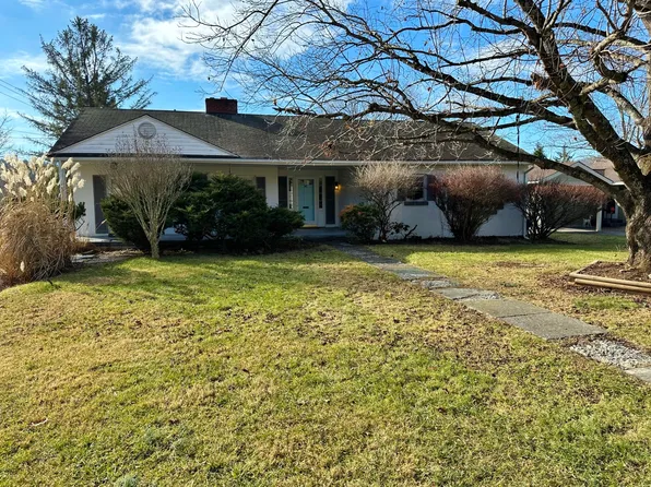 343 Rowan Rd, White Sulphur Springs, WV 24986