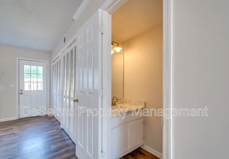 302 Ash Forge Dr — Photo 6