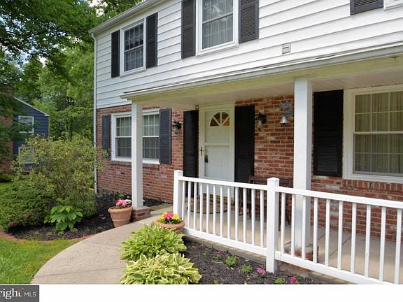 2nd image of 66 Flintlock Ln