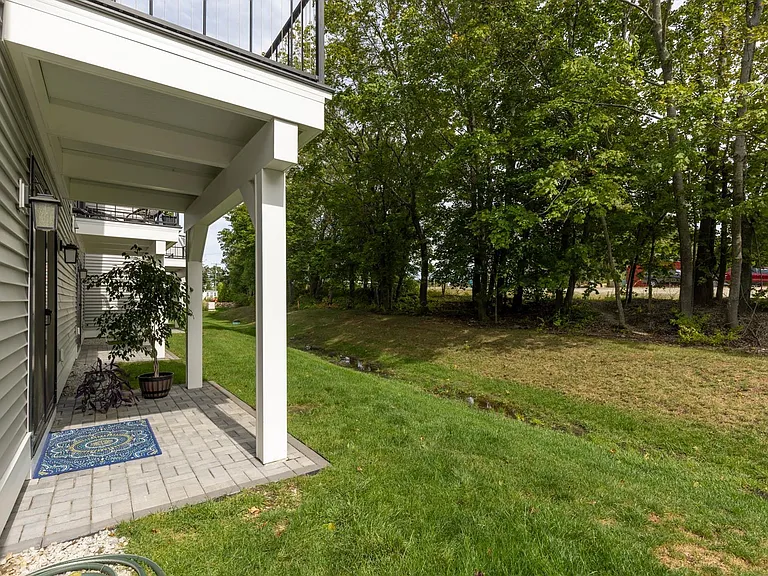 28 Little Bay Dr #28 — Photo 45