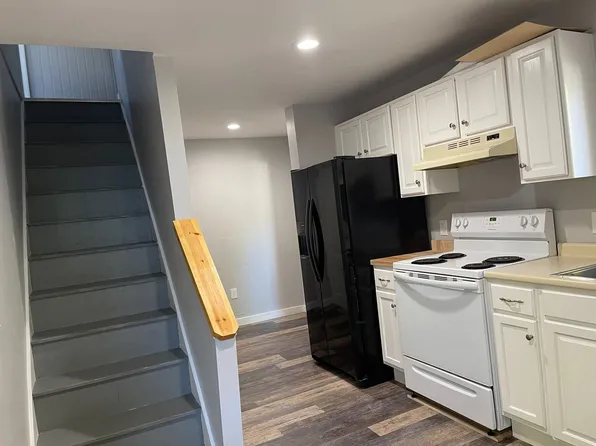 50 Elkins, 50 Elkins St Unit 3, Franklin, NH 03235