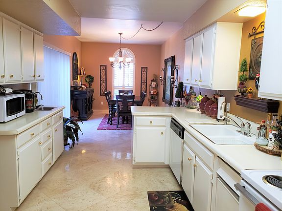 3rd image of 4312 N 28th Way