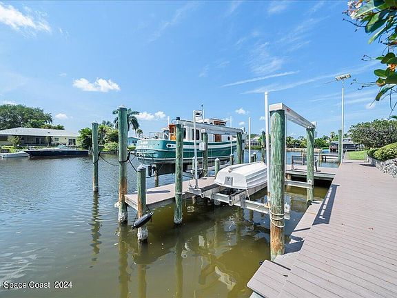 5th image of 472 Bridgetown Ct