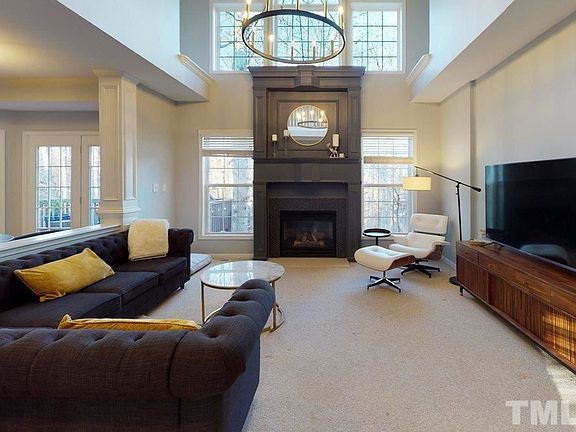 3rd image of 1410 Ainsworth Blvd