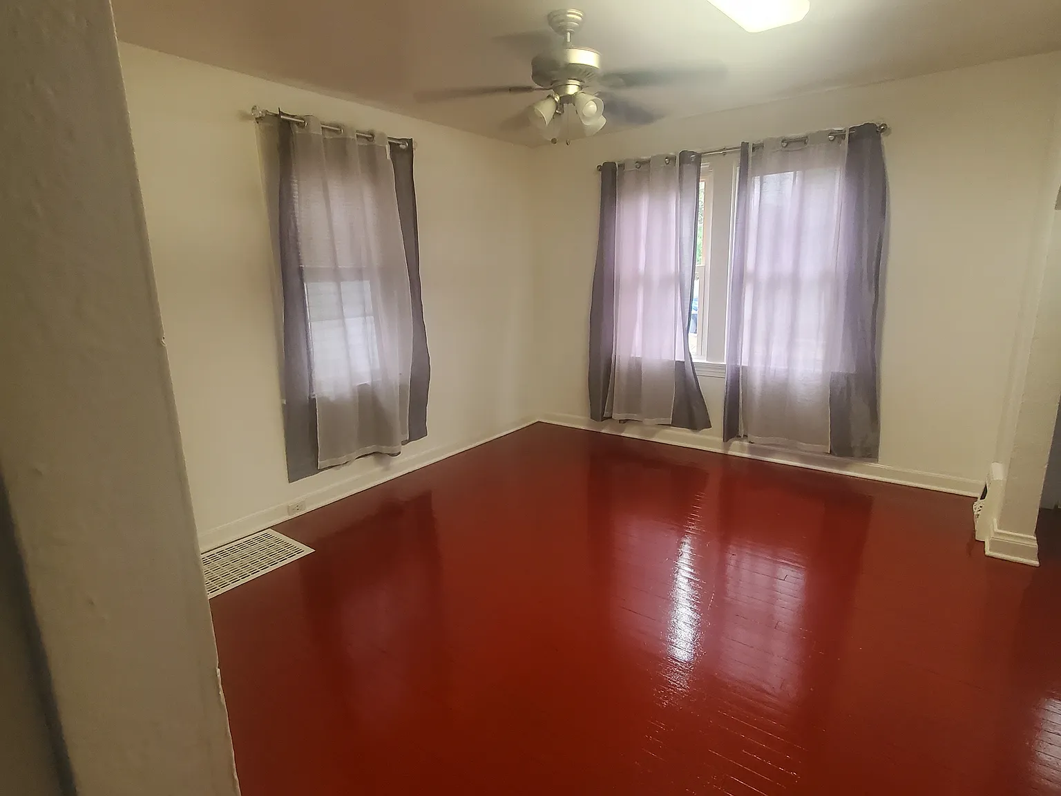2 bed, $1,800 — Photo 3