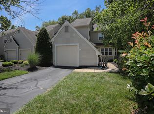 109 Woodlake Dr, Marlton, NJ 08053