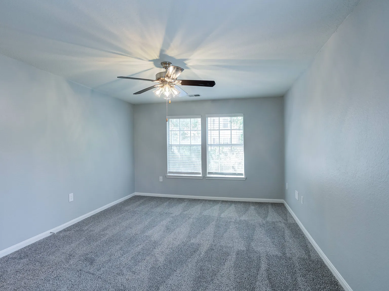 Marina Pointe — Photo 3