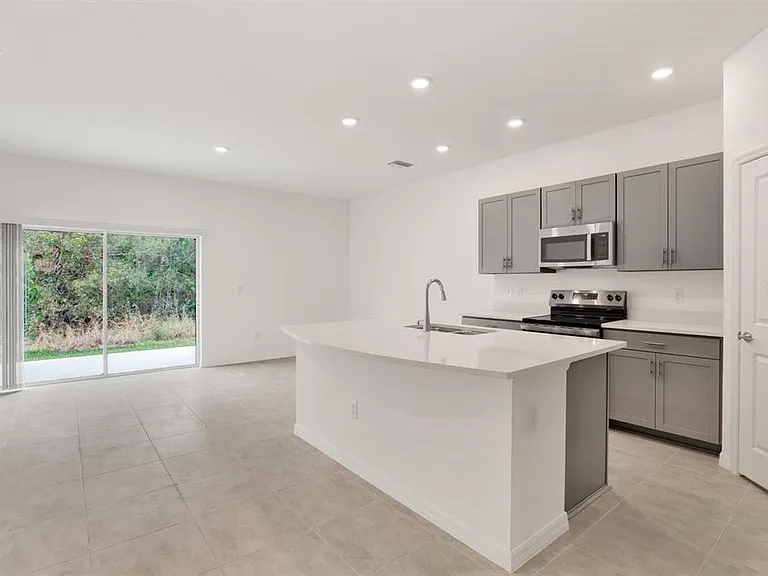2191 Hallier Cv — Photo 16