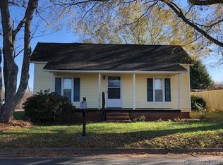 829 N Davis Ave, Newton, NC 28658