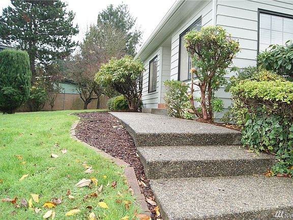 2nd image of 2500 Alder St Unit 308