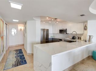 6423 Collins Ave APT 207, Miami Beach, FL 33141