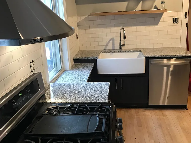 2028 Seabury Ave — Photo 8