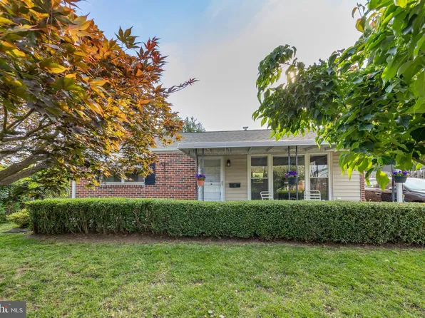 402 Bluebuff Rd, King Of Prussia, PA 19406