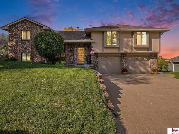 3058 Westridge Dr, Blair, NE 68008