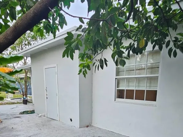 651 NE 46th Ct #B, Fort Lauderdale, FL 33334