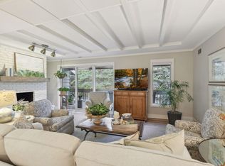 4360 France Ave S APT 8, Edina, MN 55410