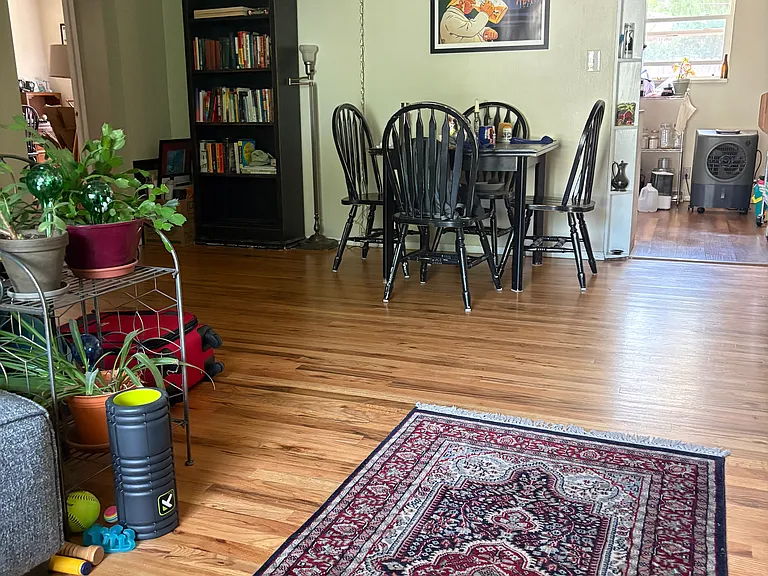 216 N Roosevelt Ave — Photo 5
