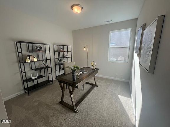 4th image of 224 Gregory Village Dr