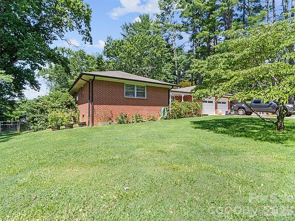 3rd image of 38 Crowell Rd