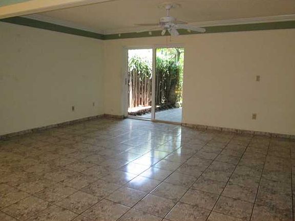 4th image of 4111 W 18th Ct #4111