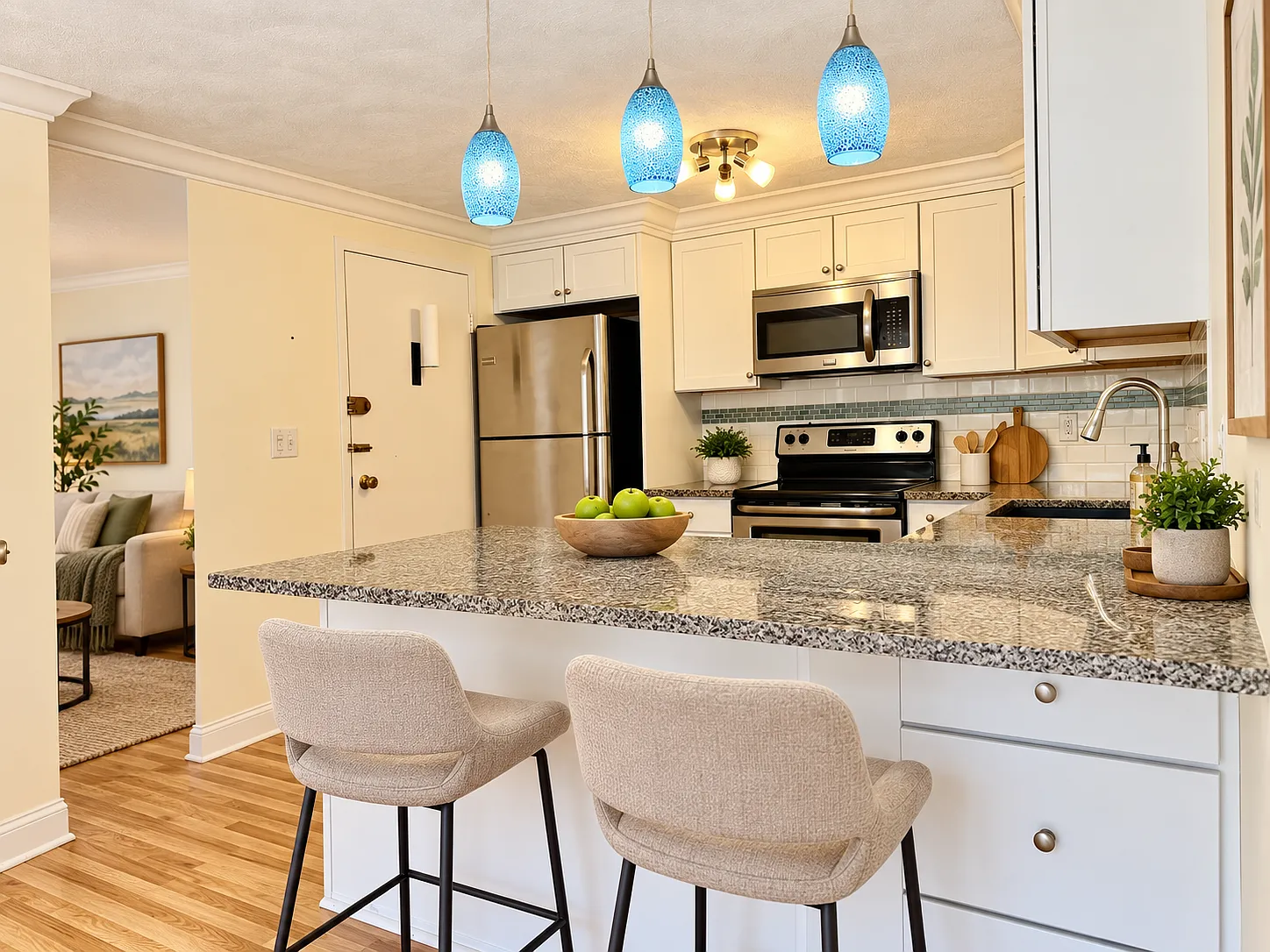 2 bed, 707 sqft, $2,375 — Photo 4