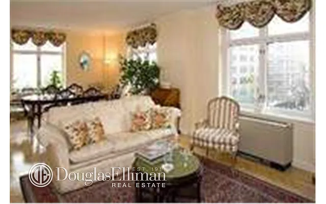 Rented by Douglas Elliman | media 7