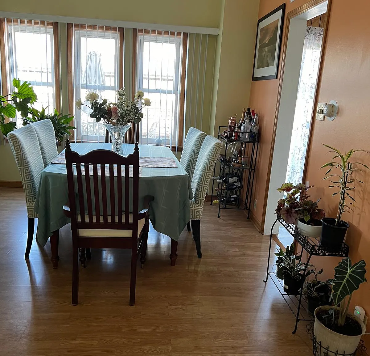 2 bed, 1195 sqft, $2,600 — Photo 4