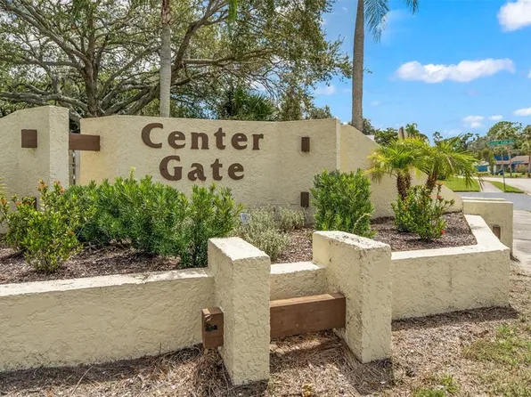 5689 Evergreen Dr #18, Sarasota, FL 34233