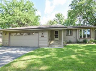 6554 Bluebird Dr, Osseo, MN 55369