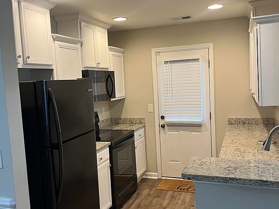 2nd image of 2184 Olmadison Vw