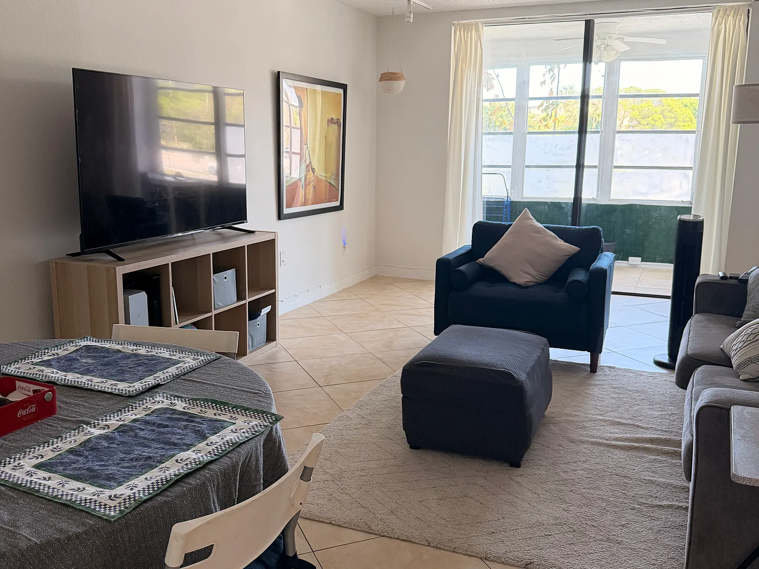 2 bed, 835 sqft, $1,690 — Photo 3