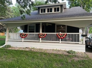 507 Center Ave, Wolbach, NE 68882