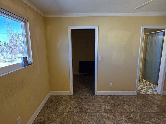 3rd image of 101 Juniper Ave