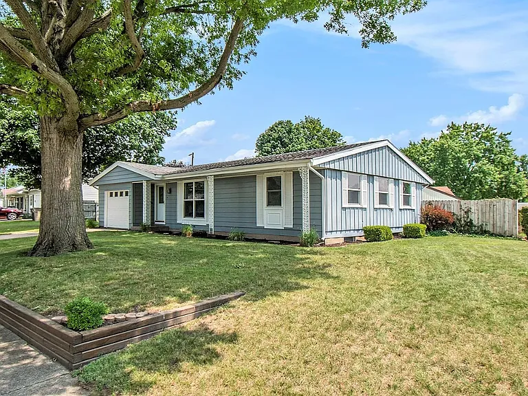 3708 Greenmont Dr — Photo 3