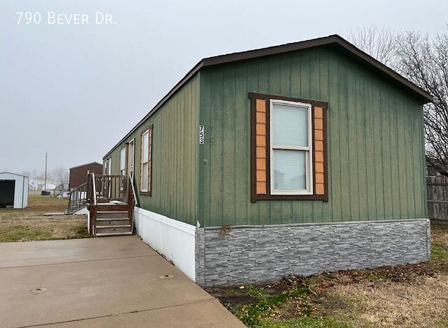 1st image of 790 E Bever Dr