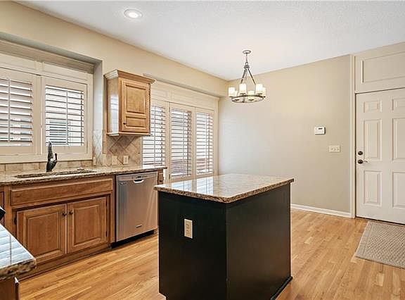 3rd image of 7305 W 144th Pl