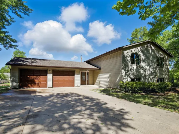 1900 Greenwood Dr NE, Owatonna, MN 55060