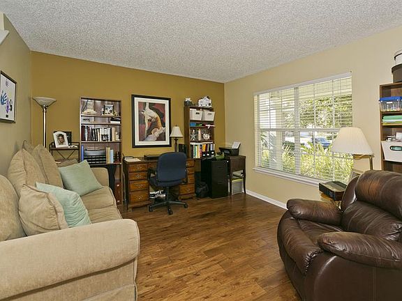 5th image of 14509 Woodfield Cir N