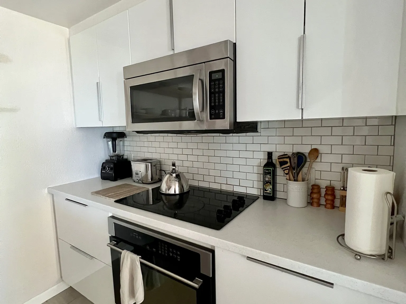 2 bed, 1.5 bath, 1028 sqft, $3,500 — Photo 3