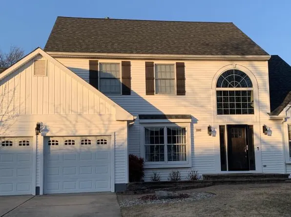 38 Country Squire Ln, Marlton, NJ 08053