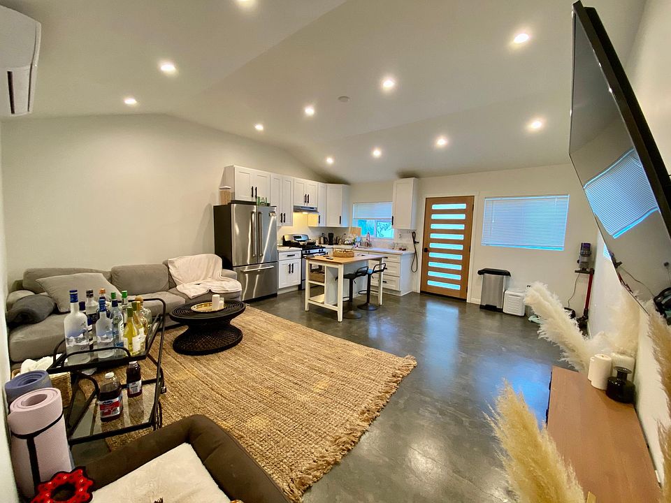 1st image of 5929 Cahill Ave