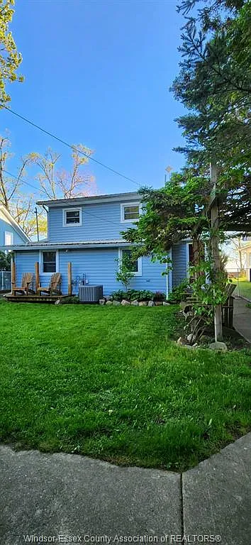 3 bed, $2,400 — Photo 2
