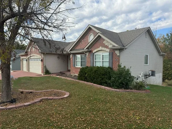 14 Millstone Lake Dr, Winfield, MO 63389