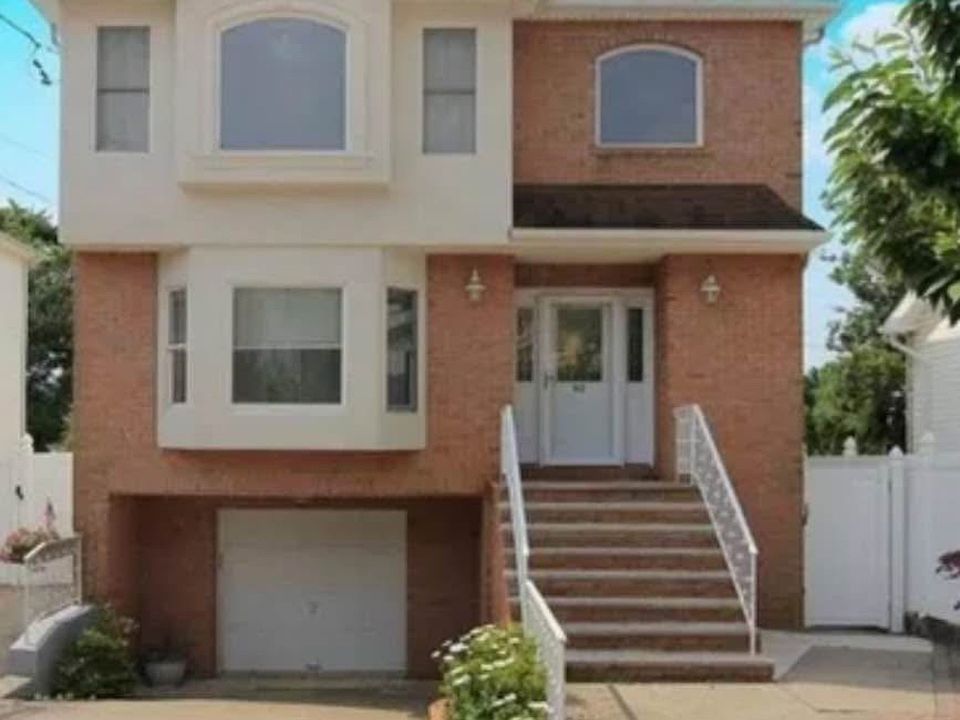 1st image of 92 Clearmont Ave #1