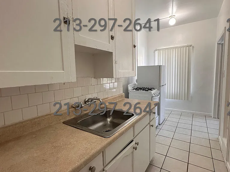846 W 23rd St #1 — Photo 3