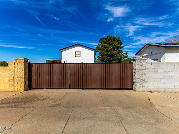 4th image of 3132 N 106th Avenue