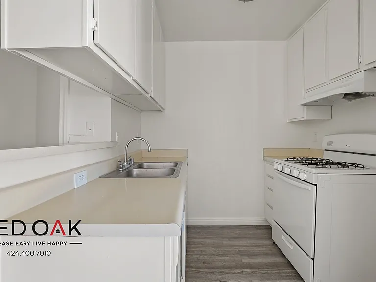 8309 Cedros Ave #105 — Photo 5